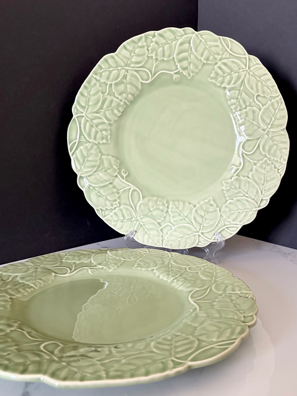 SET of 2 Strawberry Leaves Chargers by Bordallo Pinheiro